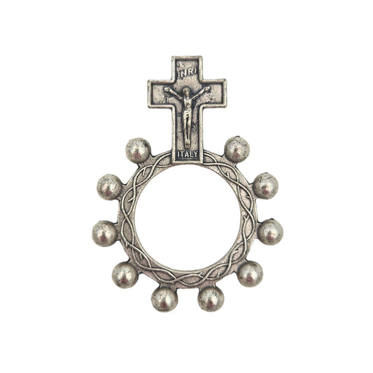 rozenkrans ring van verzilverd metaal met kruis en kralen, handgemaakt in Italië, 3x4 cm groot