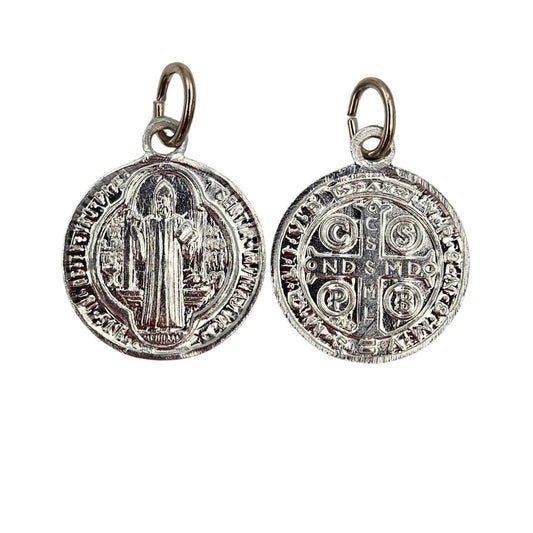 Zilverkleurig Saint Benedict medaillon van 18 mm aluminium, met draagring, handgemaakt in Italië